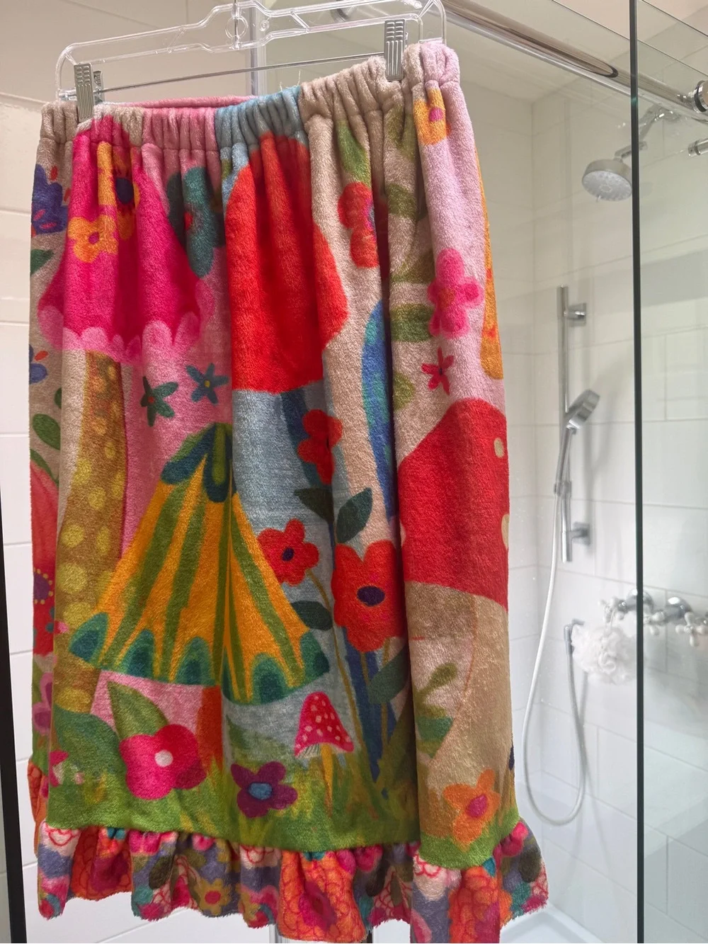 NATURAL LIFE Towel Wrap L/XL Vibrant Multicolor Ruffle-Hem Mushrooms